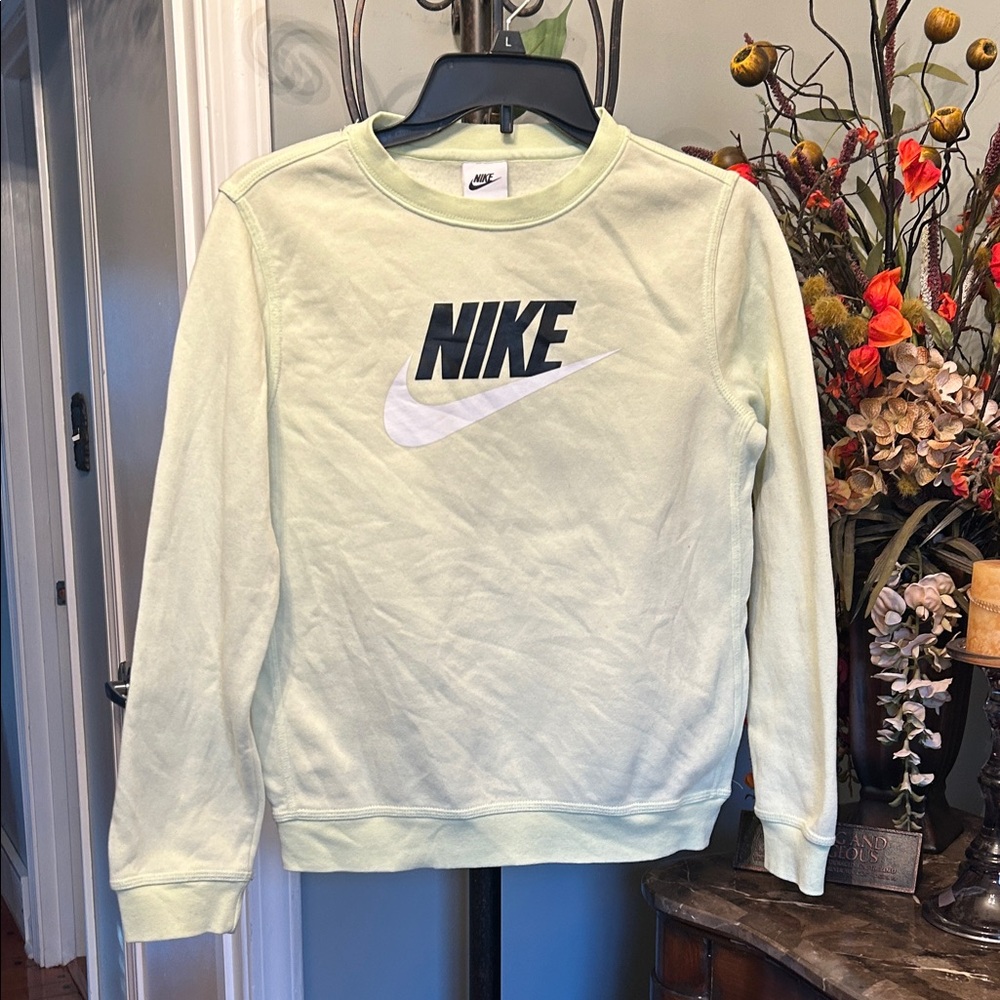 Boy Nike Sweater Available